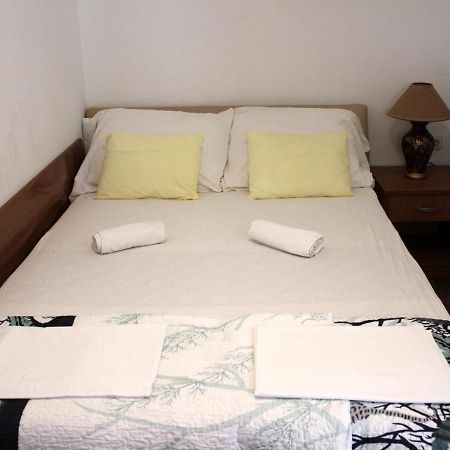 Apartment Krajacic Krk Town Bagian luar foto