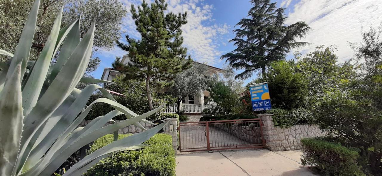 Apartment Krajacic Krk Town Bagian luar foto